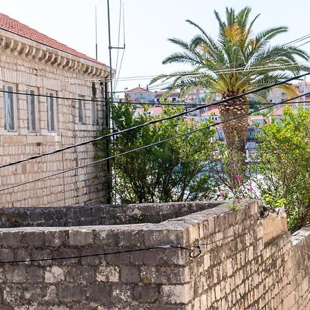 Max Suite Trogir Bagian luar foto