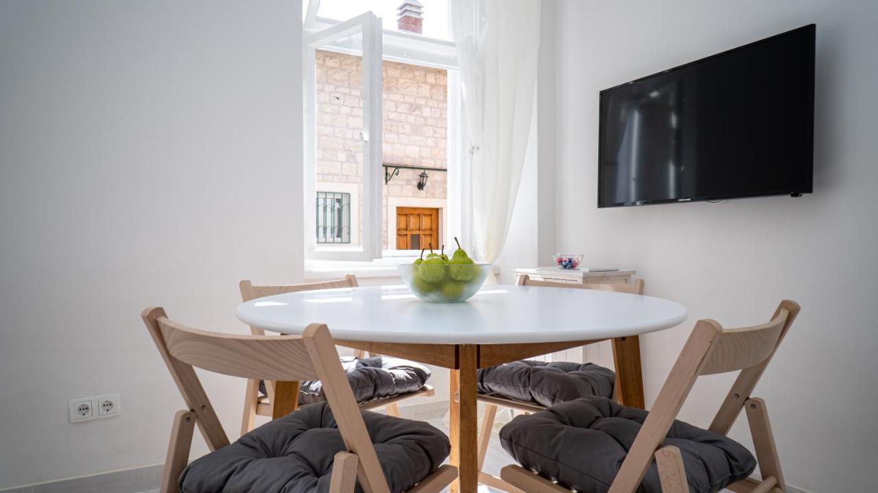 Max Suite Trogir Bagian luar foto