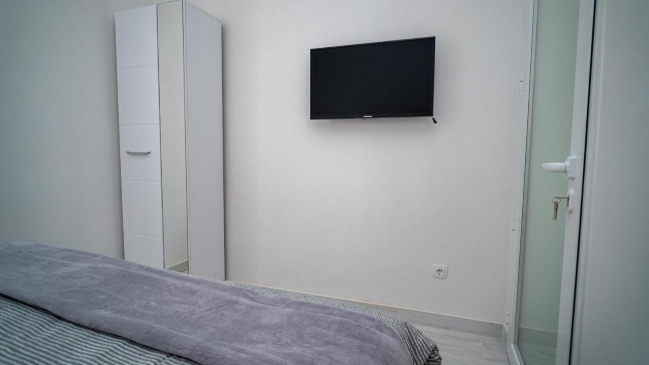 Max Suite Trogir Bagian luar foto